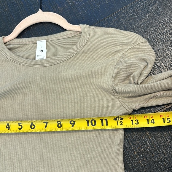 Lululemon Athletica Long Sleeve Round Neck Ribbed Top size 2 - Picture 5 of 5